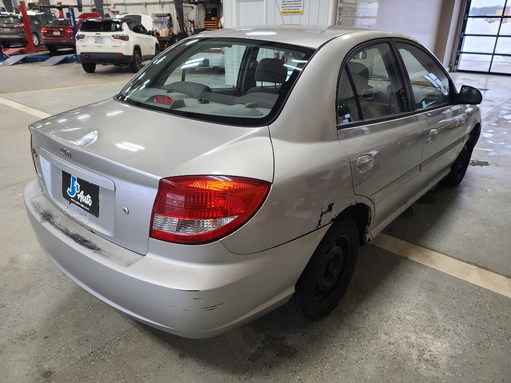 Used 2004 Kia Rio Sedan image 5