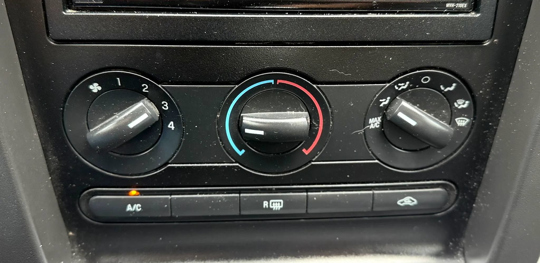 Used 2008 Ford Mustang Convertible RWD image 22
