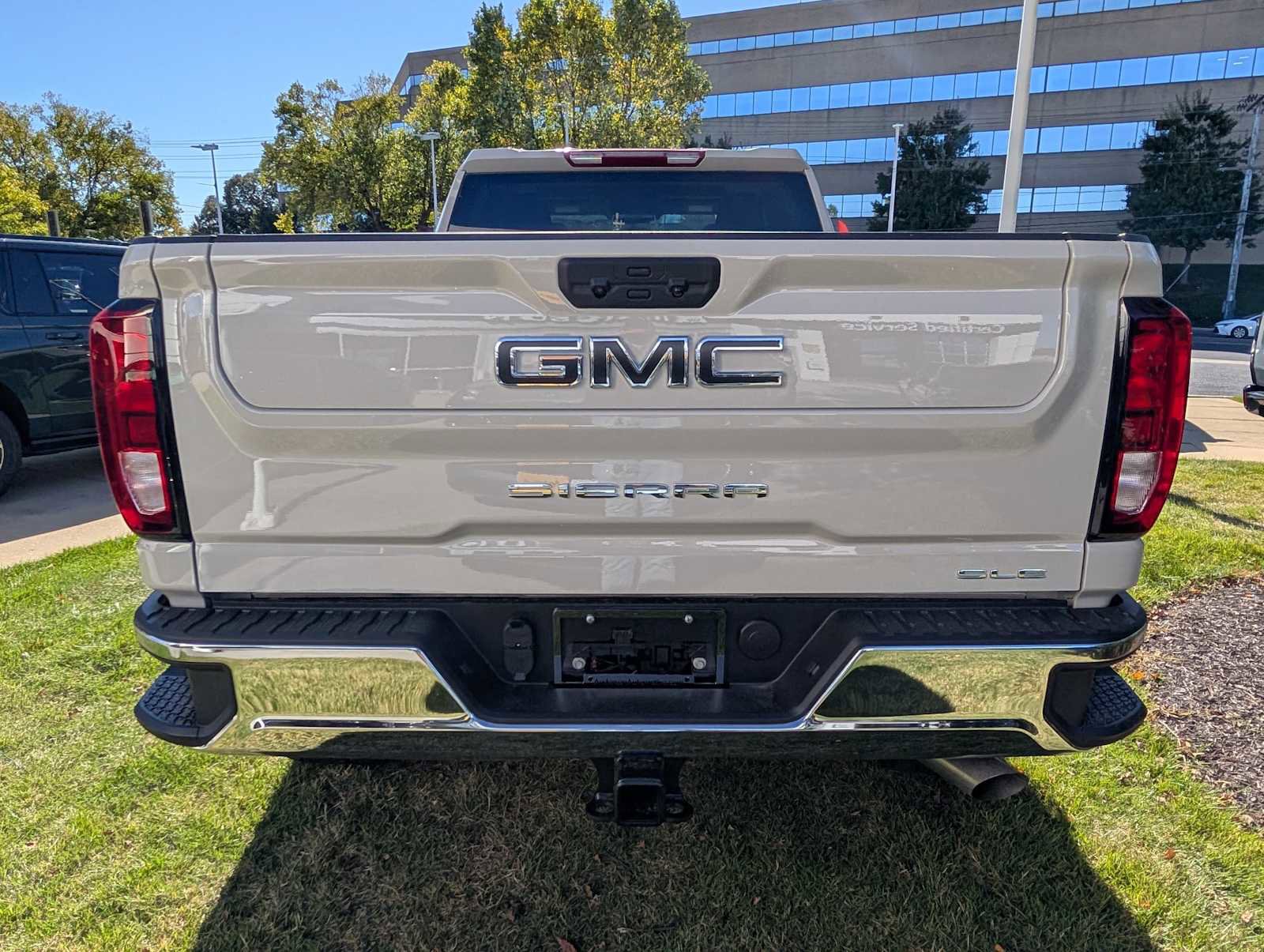 New 2026 GMC Sierra 2500 SLE w/ SLE Value Package; AWD/4WD image 37
