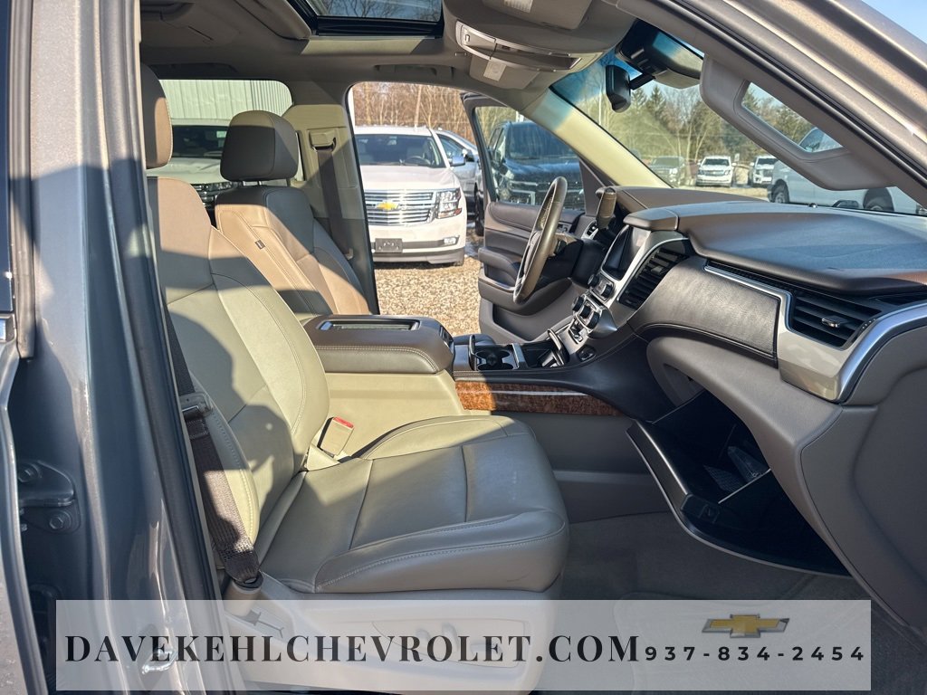 Used 2017 Chevrolet Suburban Premier image 31