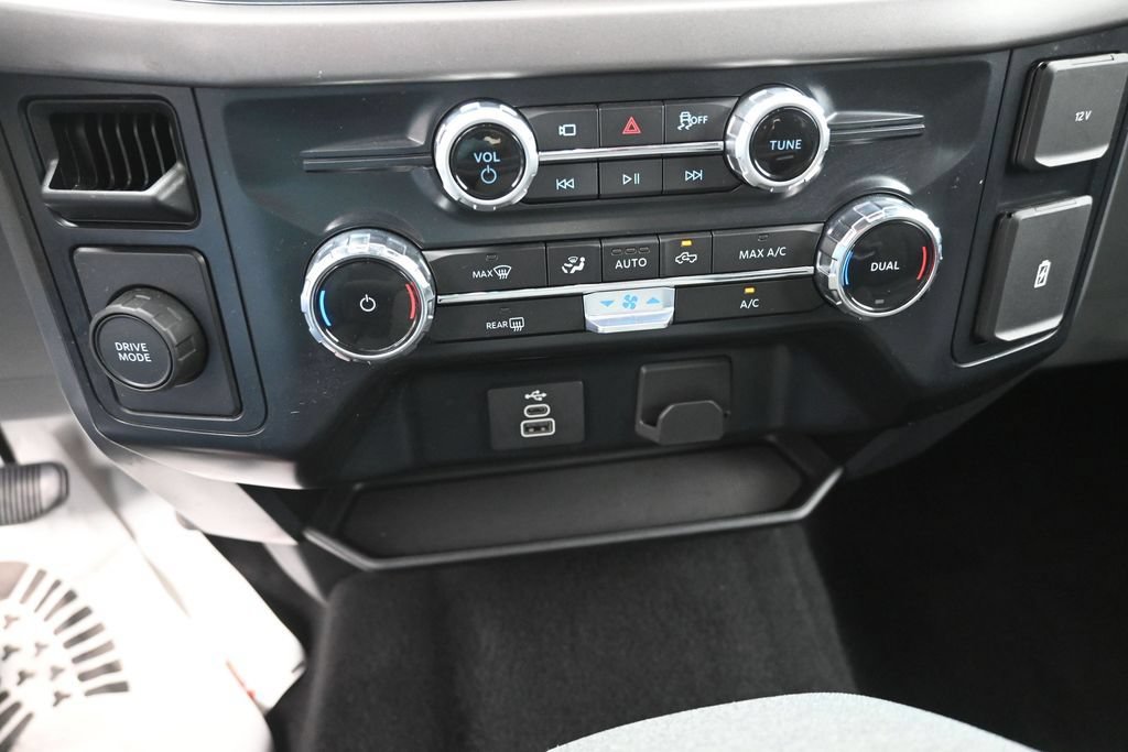 Used 2025 Ford F150 XLT w/ Equipment Group 301A Standard RWD image 29