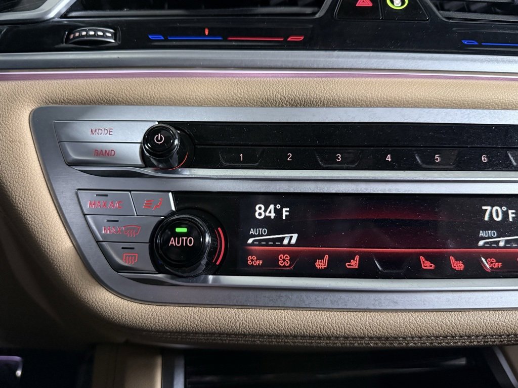 Used 2022 BMW 750i xDrive w/ Executive Package image 36