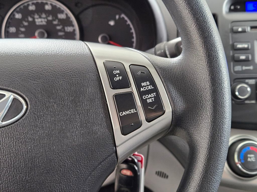 Used 2010 Hyundai Elantra GLS w/ Sunroof Pkg 3 image 28
