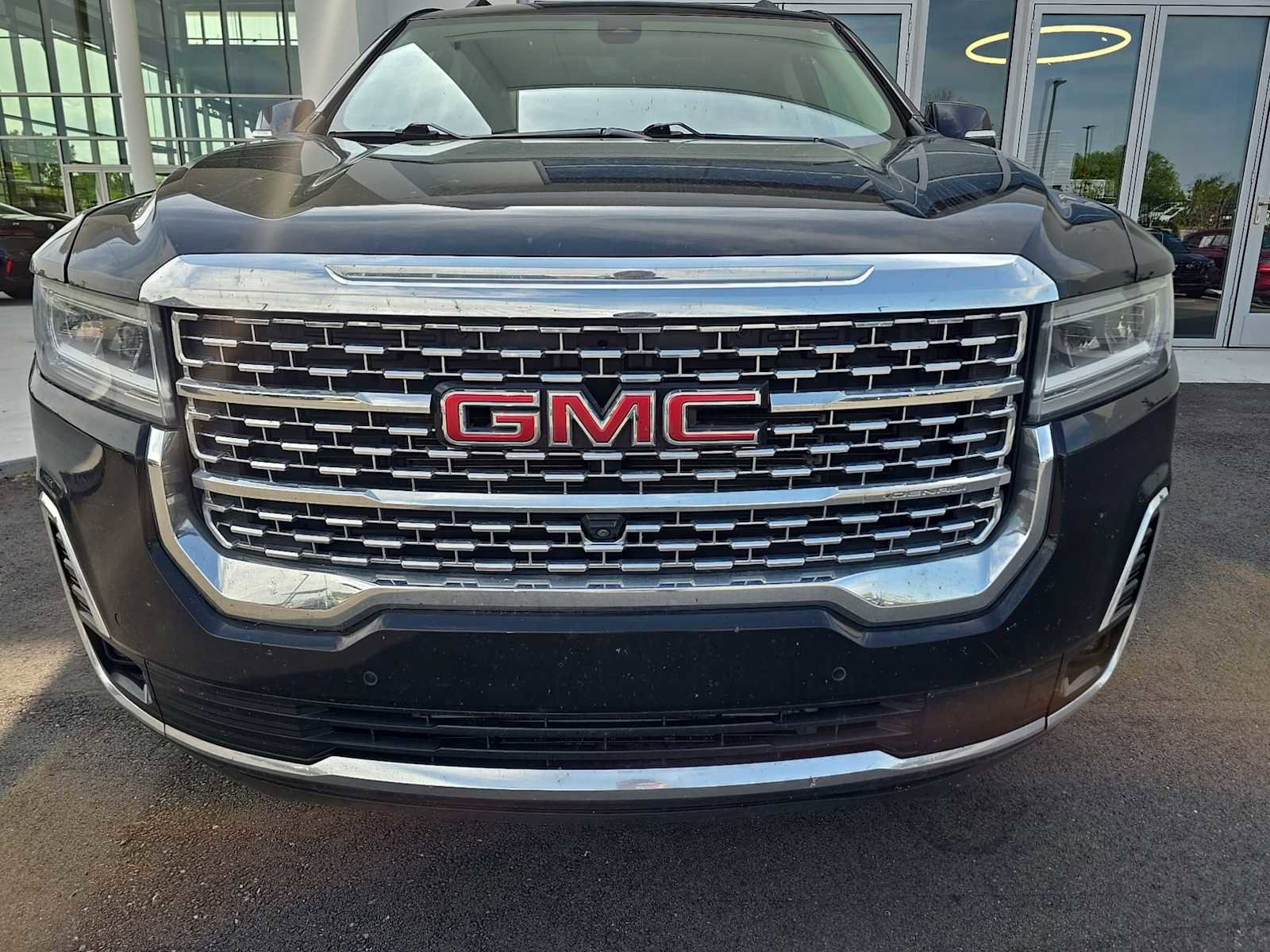 Used 2021 GMC Acadia Denali w/ Denali Ultimate Package AWD/4WD image 13
