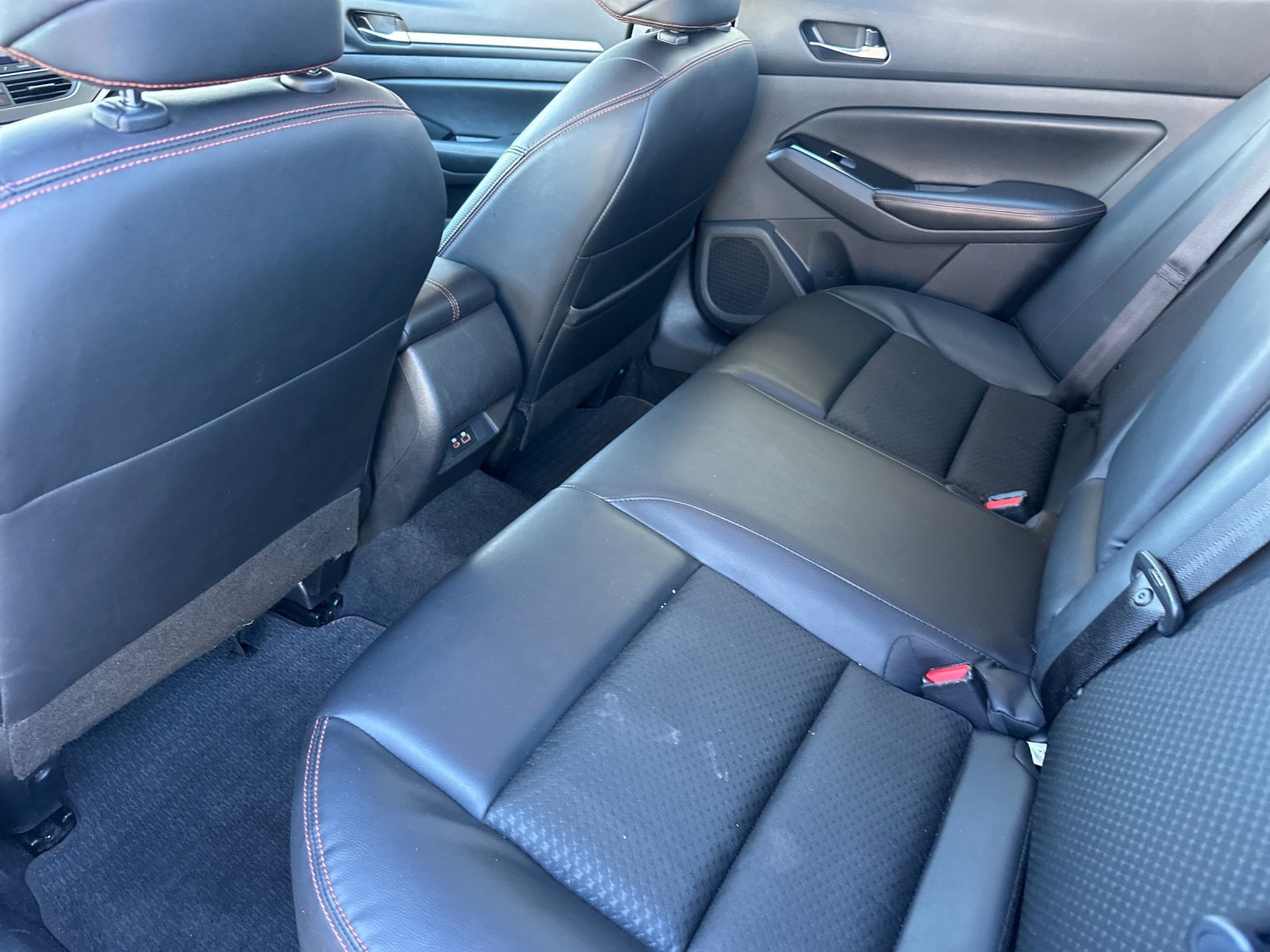 Used 2024 Nissan Altima 2.5 SR image 11