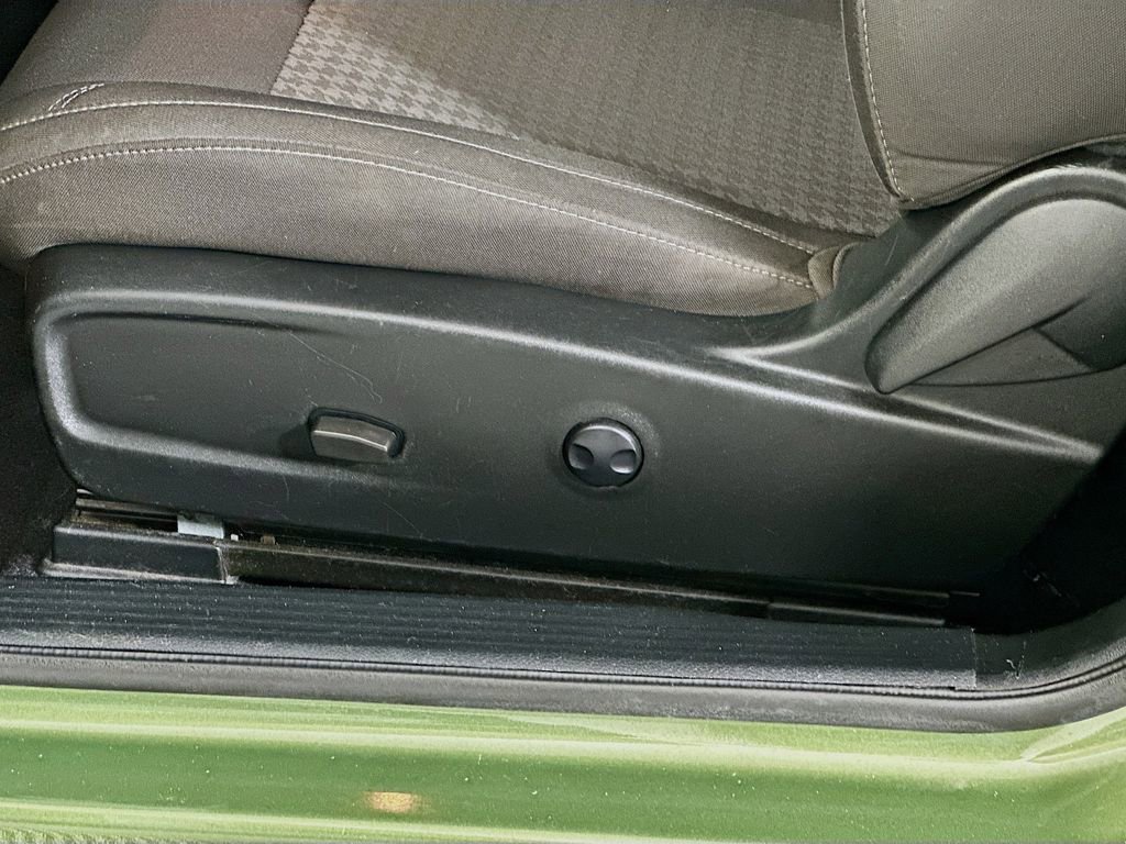 Used 2022 Dodge Challenger SXT w/ Blacktop Package image 22