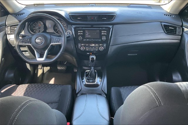 Used 2017 Nissan Rogue SV AWD/4WD image 15