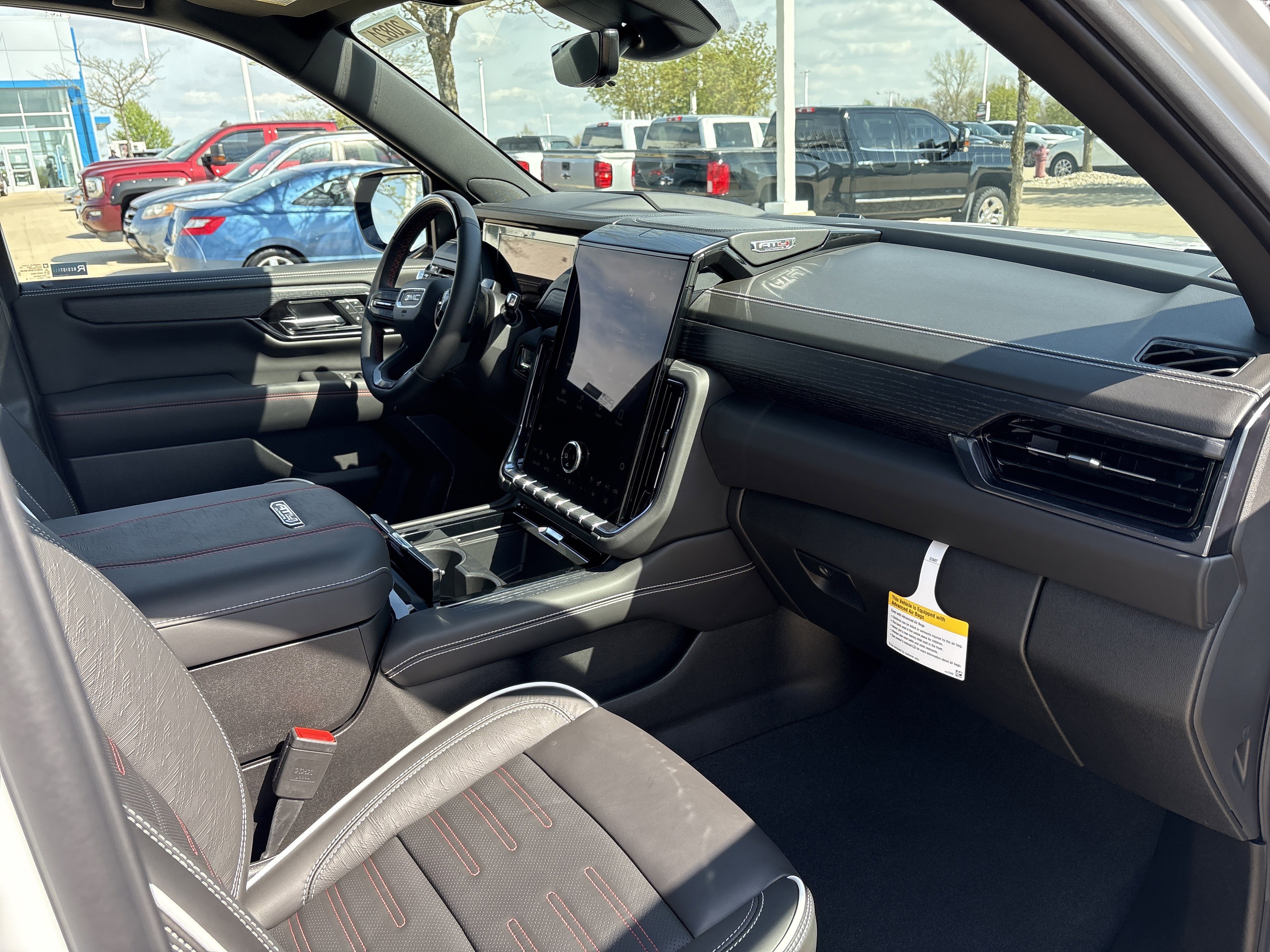 New 2026 GMC Yukon XL AT4 Ultimate AWD/4WD image 17