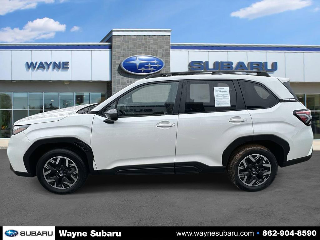 Used 2025 Subaru Forester Premium image 5