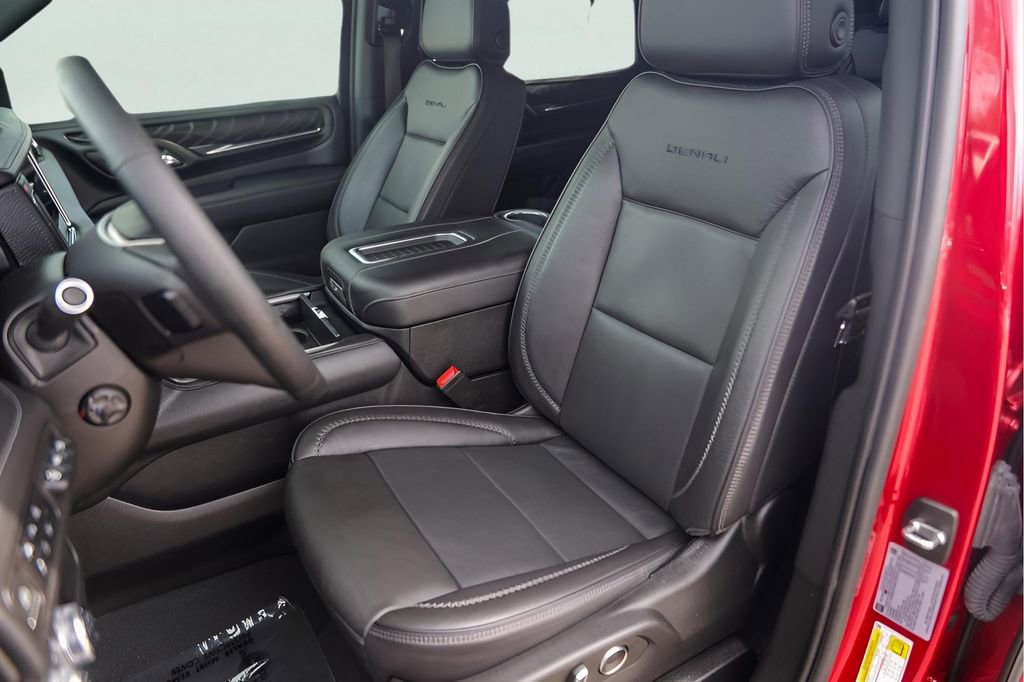 Used 2023 GMC Yukon Denali image 10
