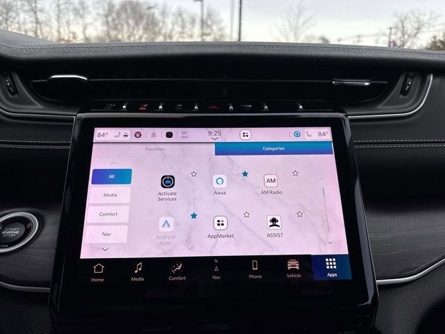 Used 2023 Jeep Grand Cherokee Limited w/ Black Appearance Package AWD/4WD image 25