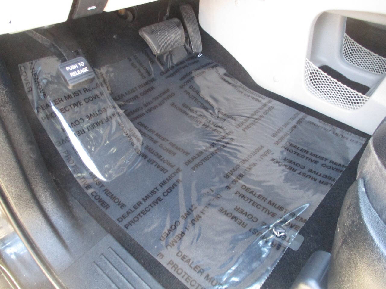 Used 2018 Dodge Grand Caravan SXT image 12