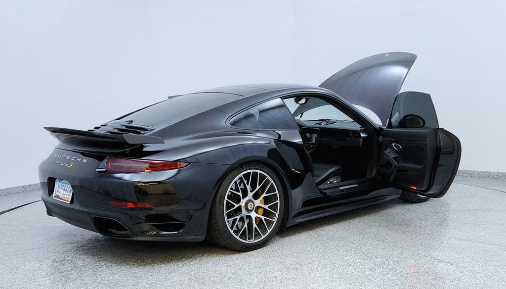 Used 2014 Porsche 911 Turbo S image 11