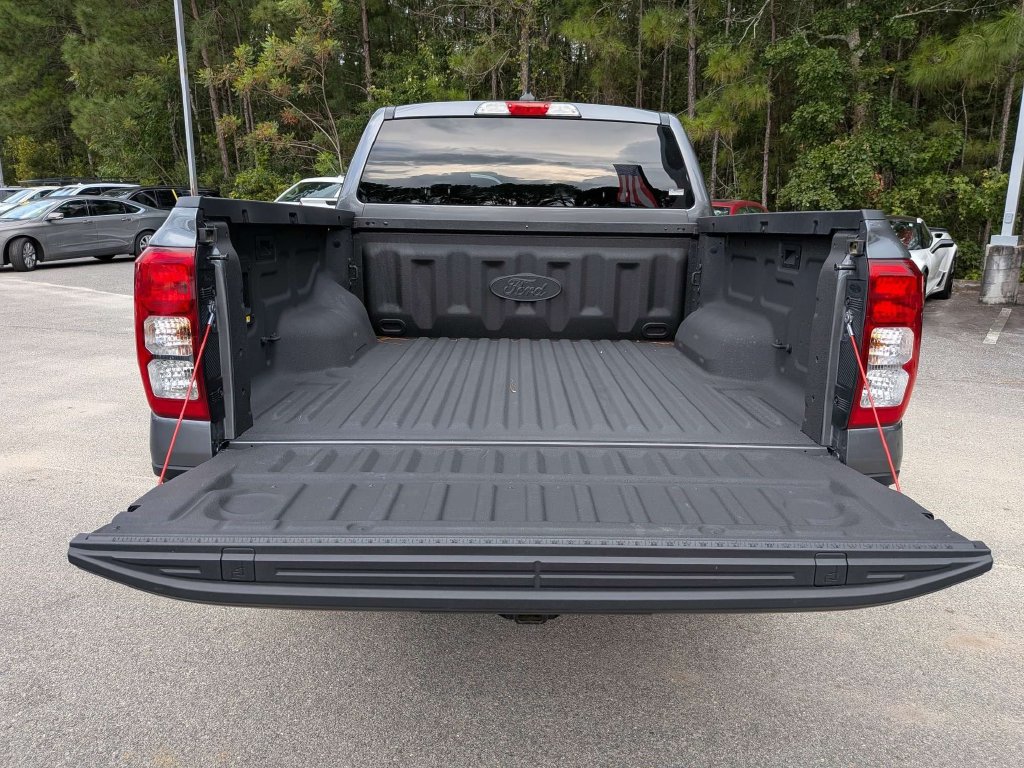 Used 2025 Ford Ranger XL w/ Trailer Tow Package RWD image 13