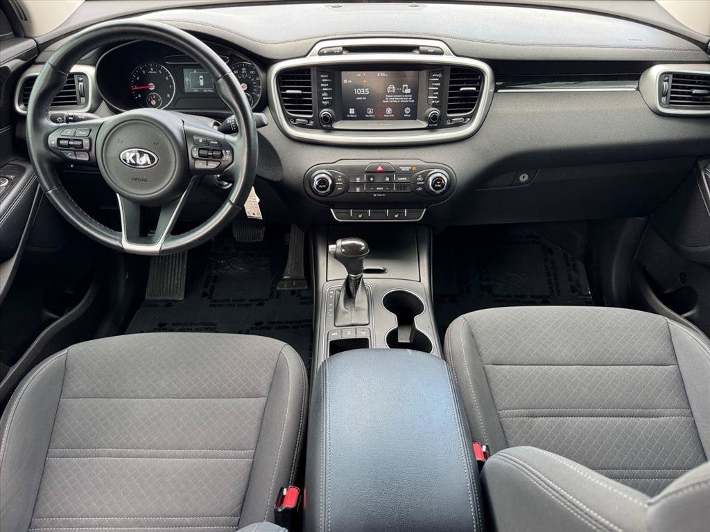 Used 2017 Kia Sorento AWD w/ LX Convenience Package image 12