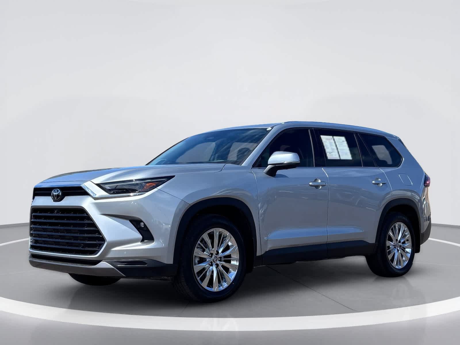 Used 2024 Toyota Grand Highlander AWD image 2
