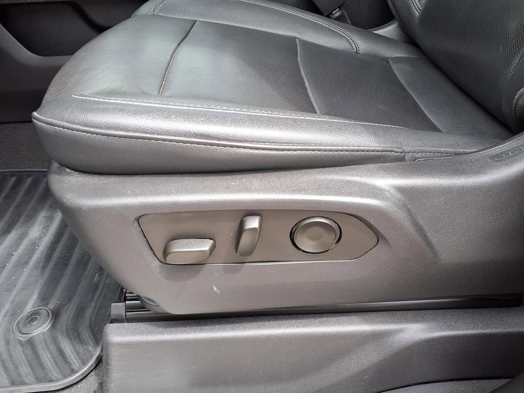 Used 2022 Chevrolet Silverado 1500 LTZ RWD image 25