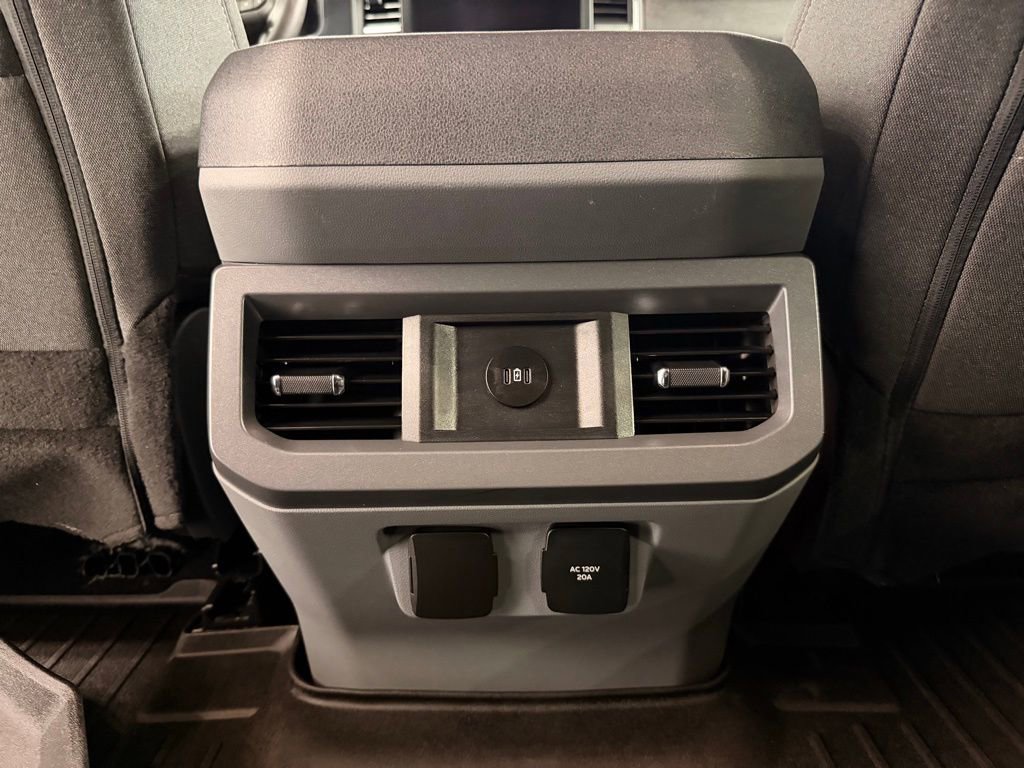 Used 2024 Ford F250 XLT w/ XLT Premium Package AWD/4WD image 27