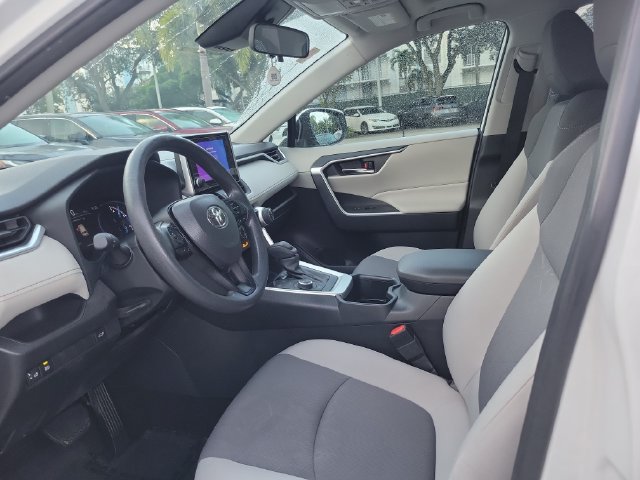 Used 2025 Toyota RAV4 XLE AWD/4WD image 11