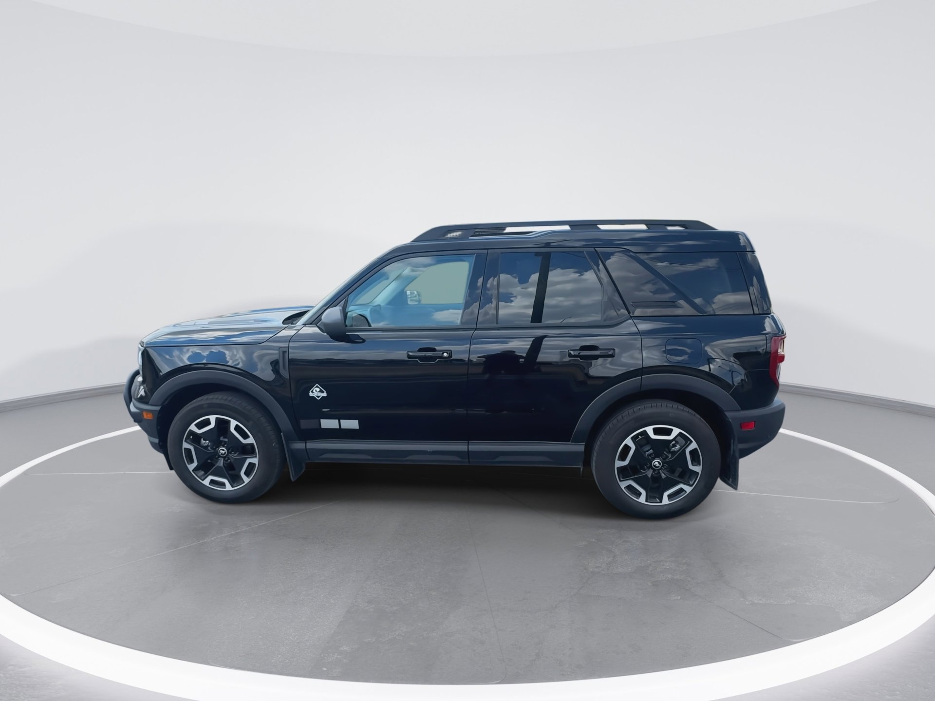 Certified 2024 Ford Bronco Sport Outer Banks w/ Tech Package image 8