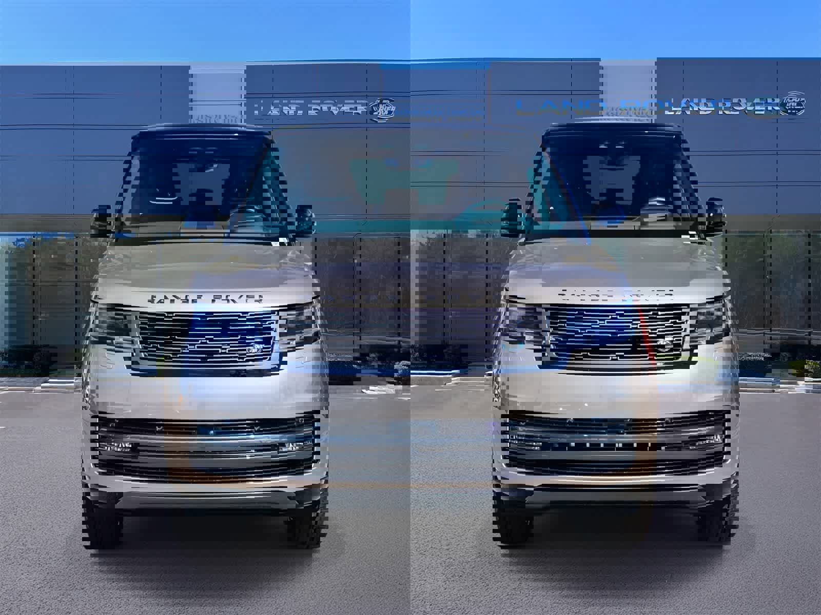 New 2026 Land Rover Range Rover Long Wheelbase SE image 2