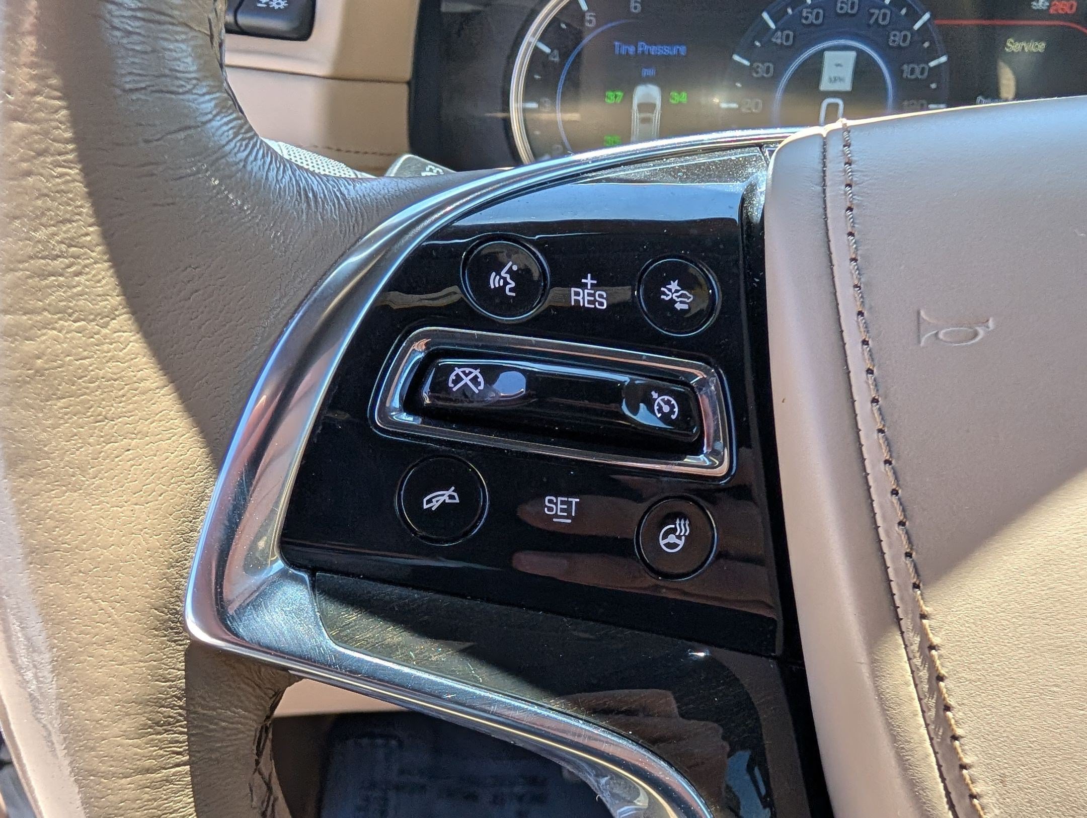 Certified 2020 Cadillac Escalade Platinum AWD/4WD image 17
