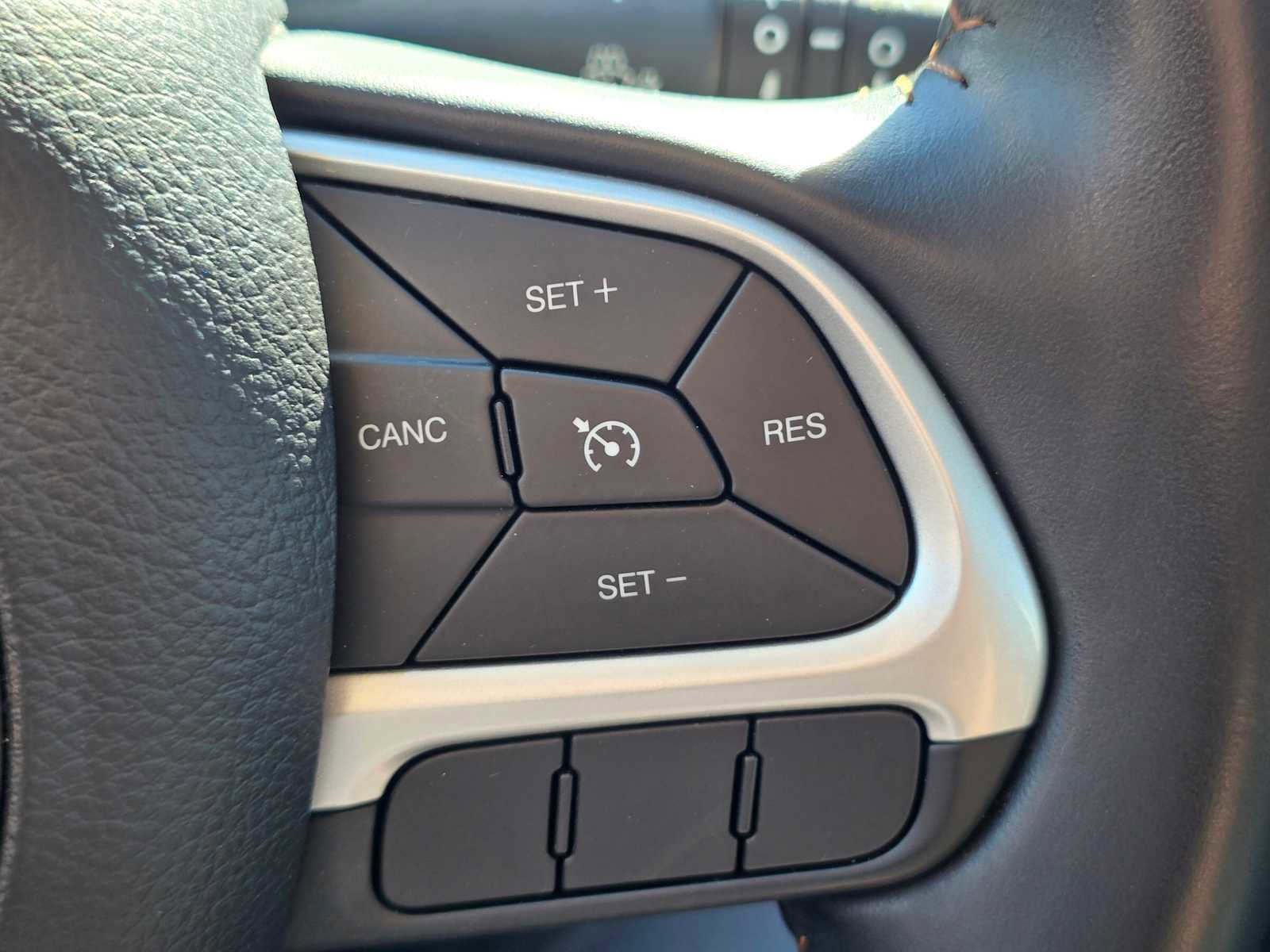 Used 2020 Jeep Compass Latitude image 32