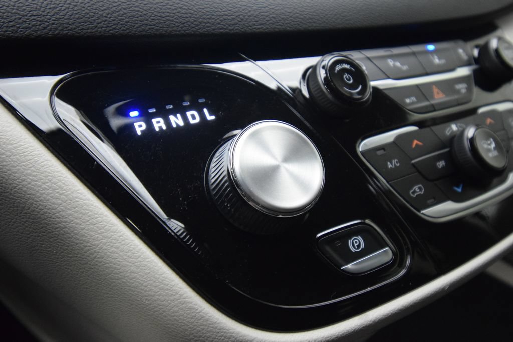 Used 2023 Chrysler Pacifica Touring-L FWD image 25