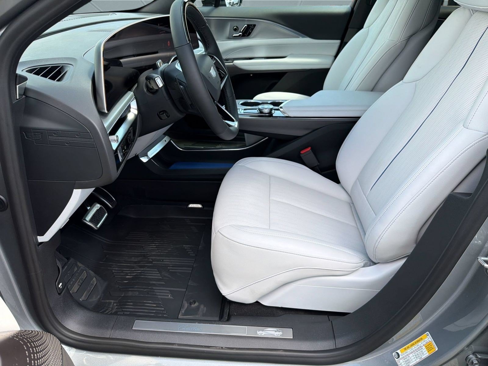 New 2027 Cadillac Lyriq Sport RWD image 4