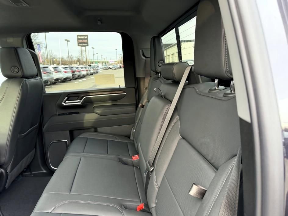 New 2026 GMC Sierra 2500 SLT w/ SLT Premium Package image 7