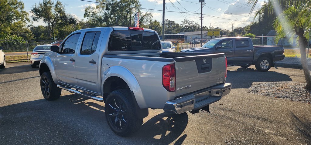 Used 2015 Nissan Frontier SV w/ SV Value Truck Package image 12