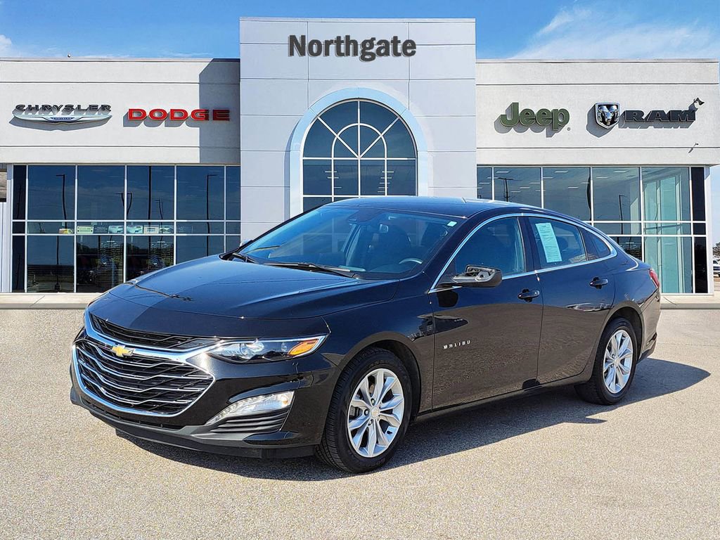 Used 2025 Chevrolet Malibu LT image 2