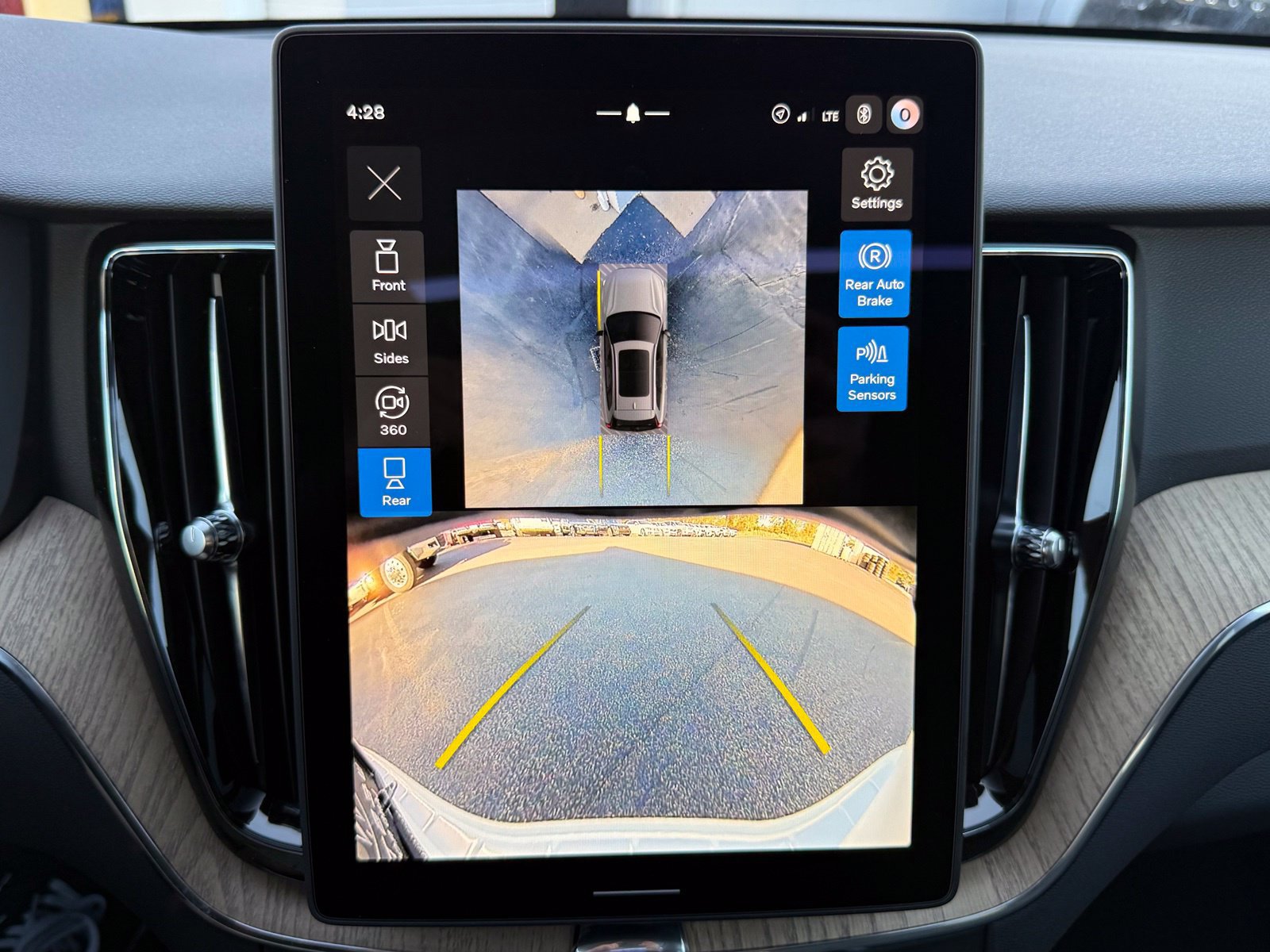 New 2027 Volvo XC60 B5 Plus AWD/4WD image 43