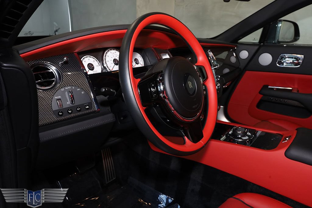Used 2019 Rolls-Royce Wraith RWD image 26