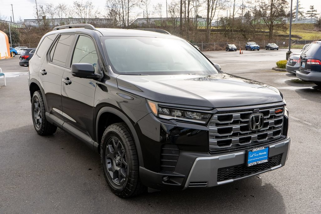 New 2026 Honda Pilot TrailSport image 4