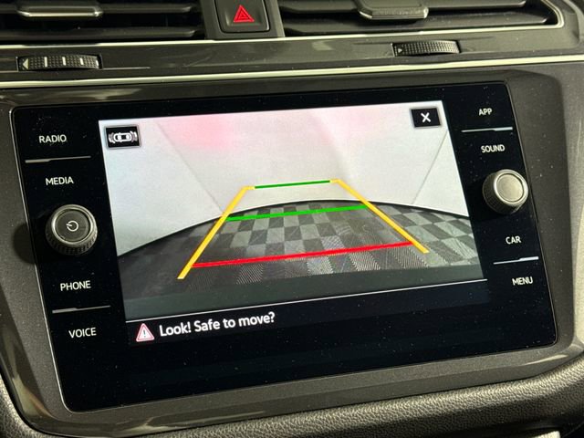 Used 2023 Volkswagen Tiguan SE image 33