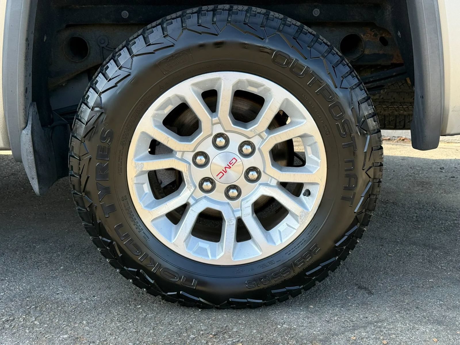 Used 2014 GMC Sierra 1500 SLE w/ SLE Value Package AWD/4WD image 12
