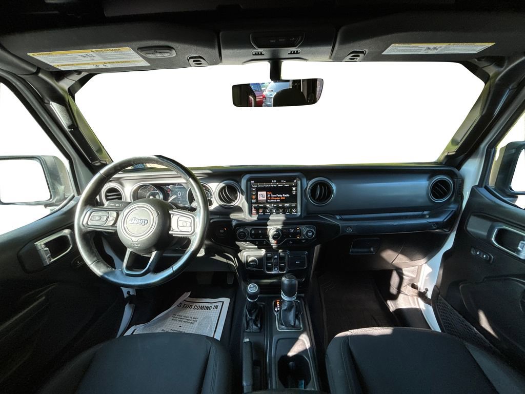 Certified 2021 Jeep Gladiator Willys image 18