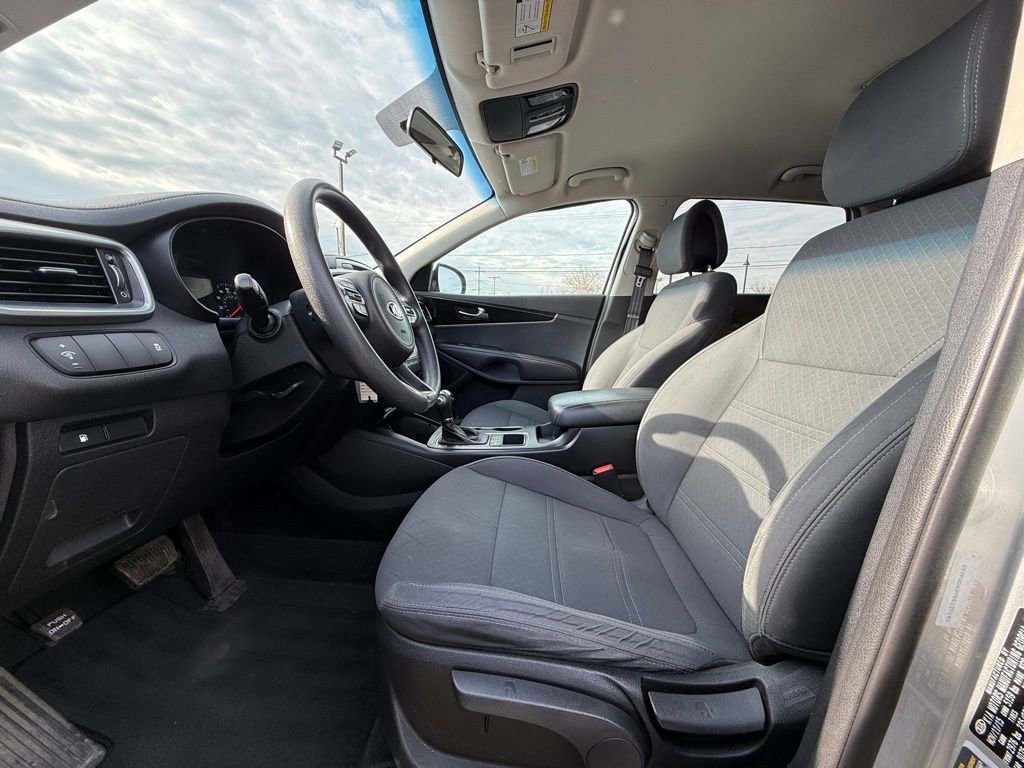 Used 2016 Kia Sorento LX image 19