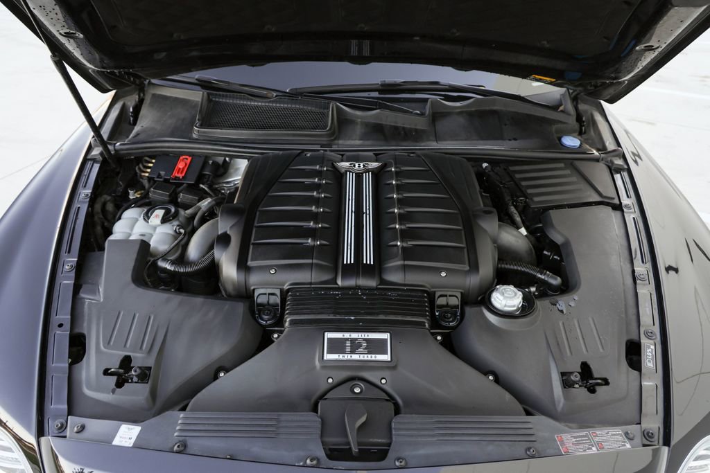 Used 2018 Bentley Bentayga image 20