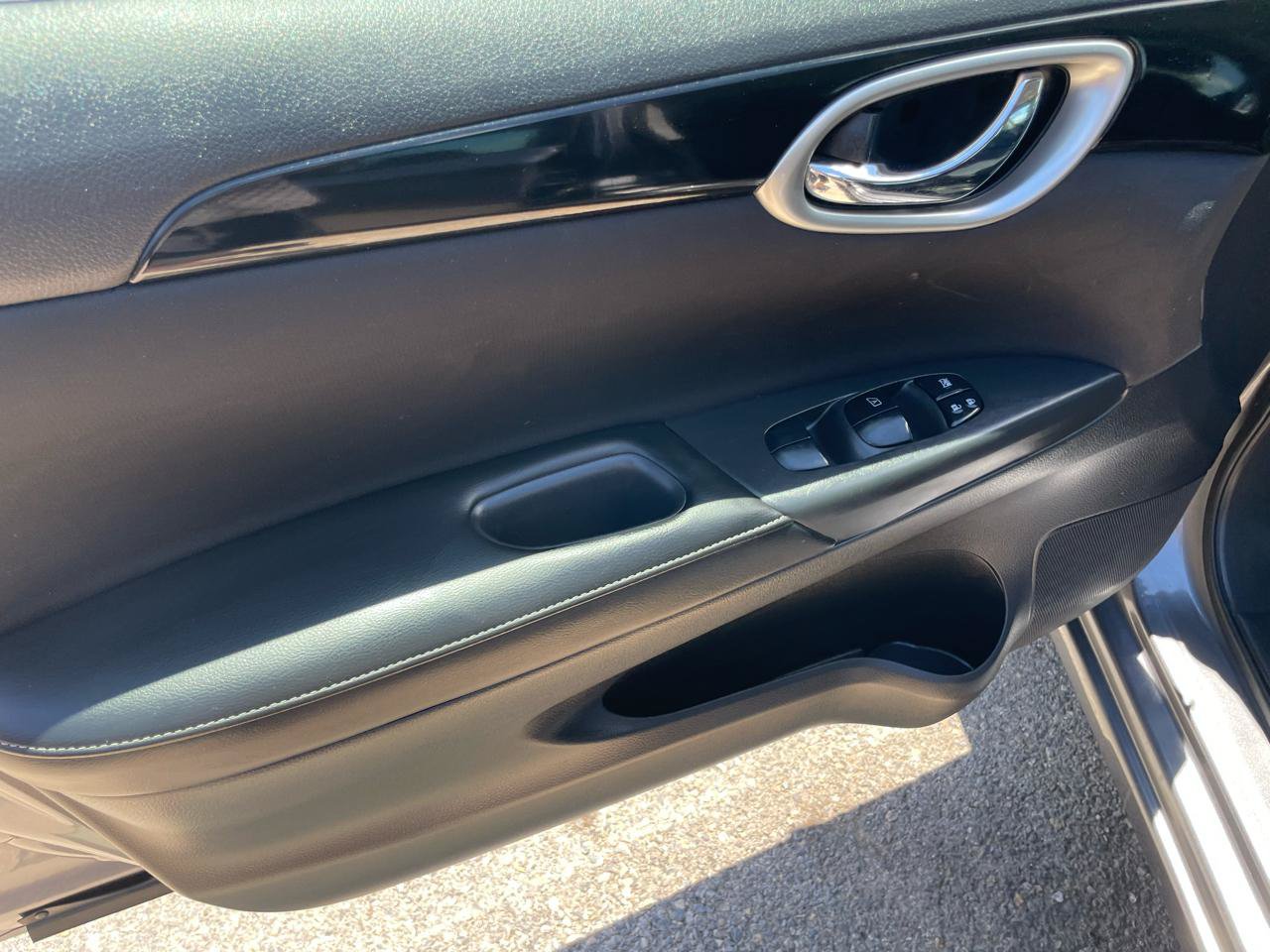 Used 2019 Nissan Sentra SV FWD image 29
