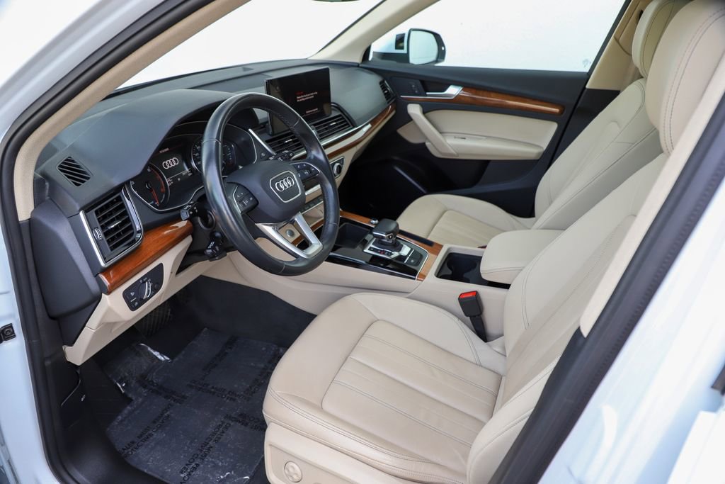 Used 2023 Audi Q5 2.0T Premium w/ Convenience Package AWD/4WD image 19