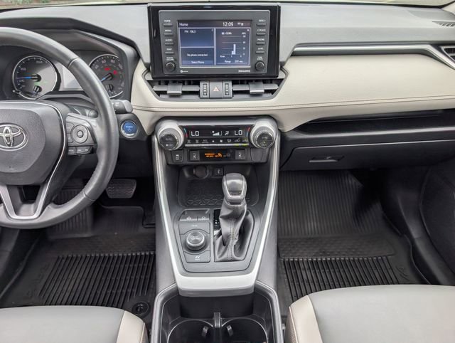 Used 2022 Toyota RAV4 XLE Premium AWD/4WD image 7
