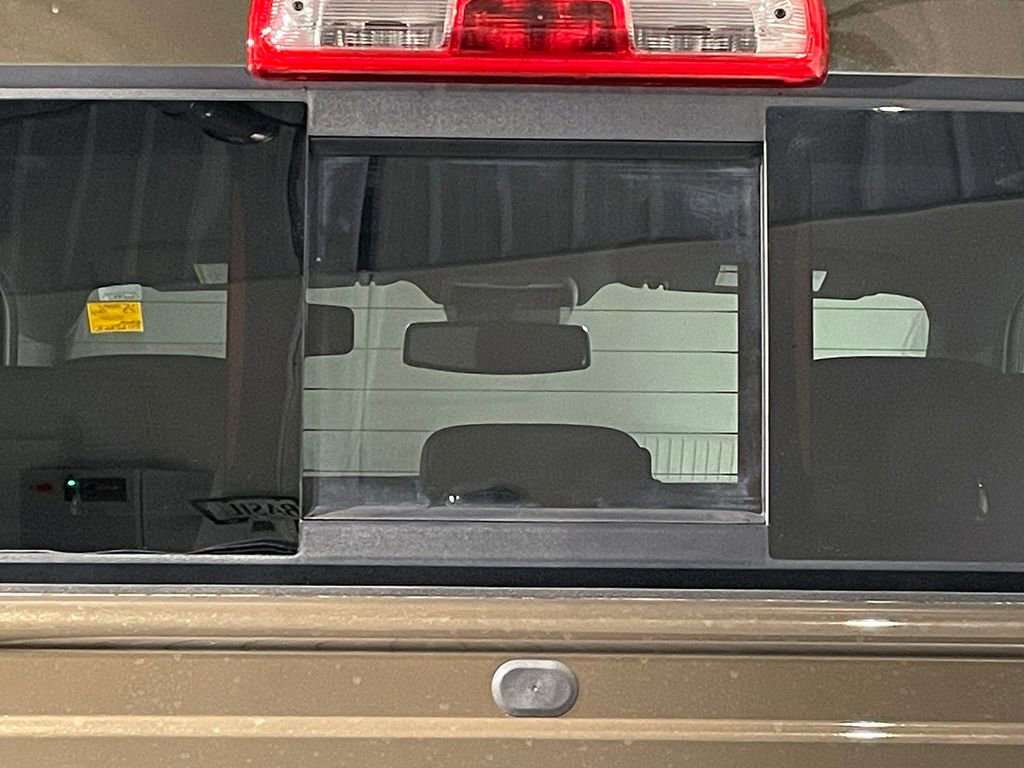 Used 2023 Chevrolet Colorado Z71 w/ Z71 Convenience Package 2 image 5