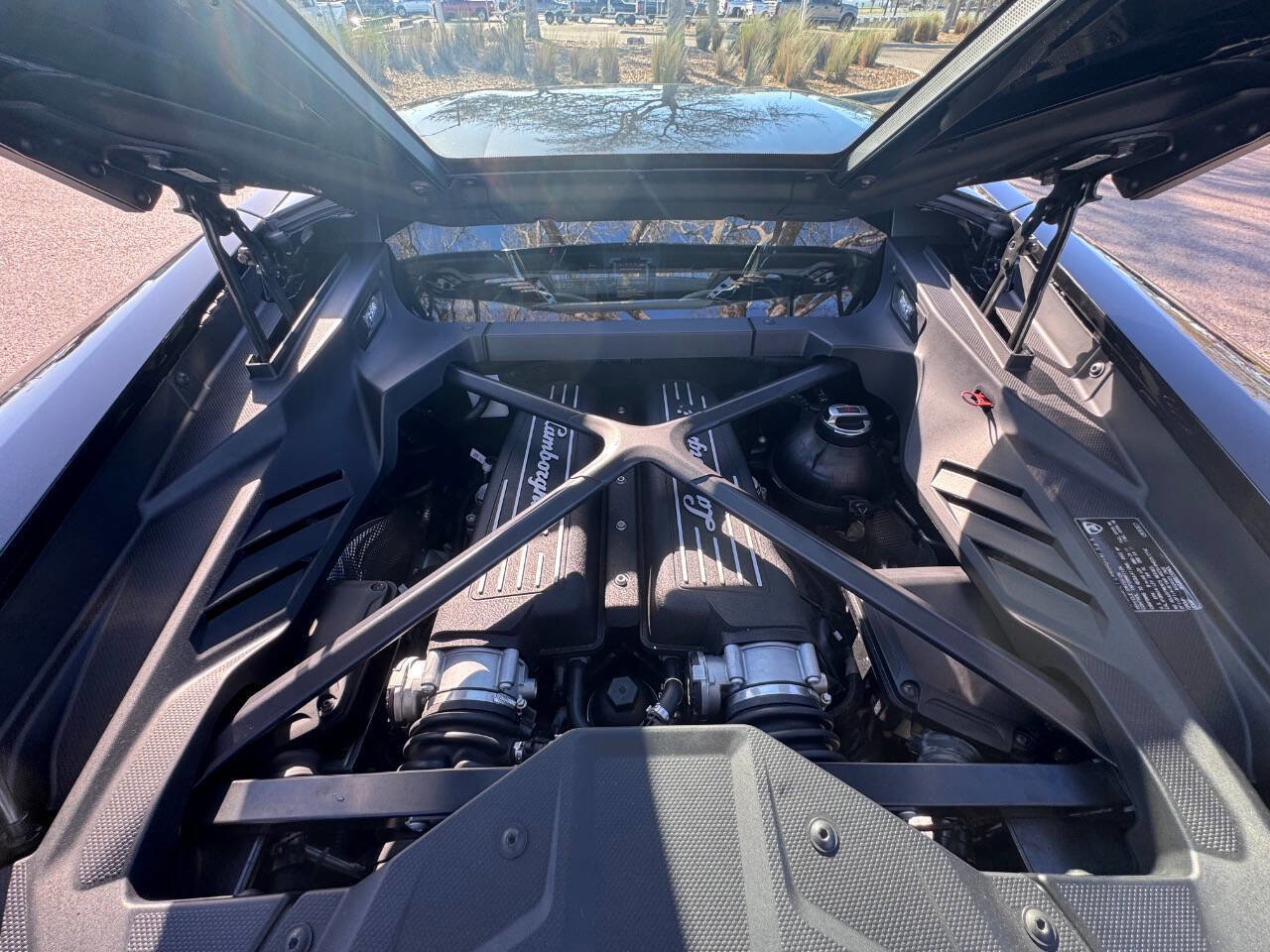 Used 2022 Lamborghini Huracan EVO image 56