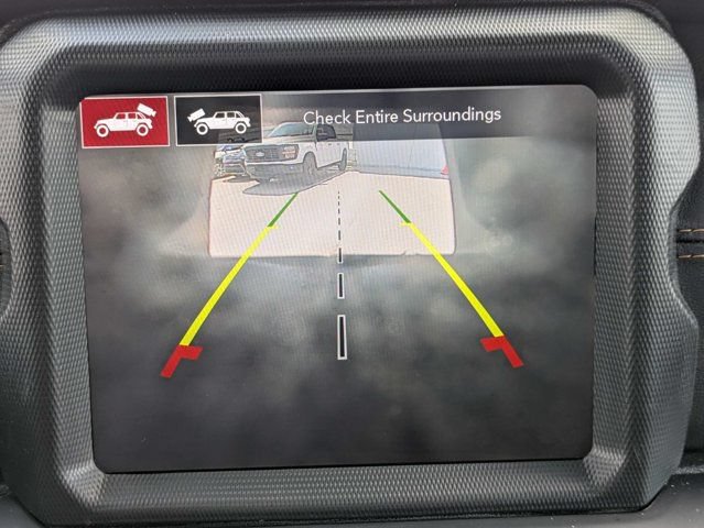 Used 2021 Jeep Wrangler Unlimited Sahara AWD/4WD image 21