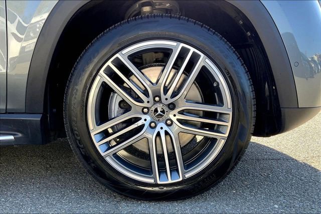 Used 2026 Mercedes-Benz GLS 450 4MATIC image 9
