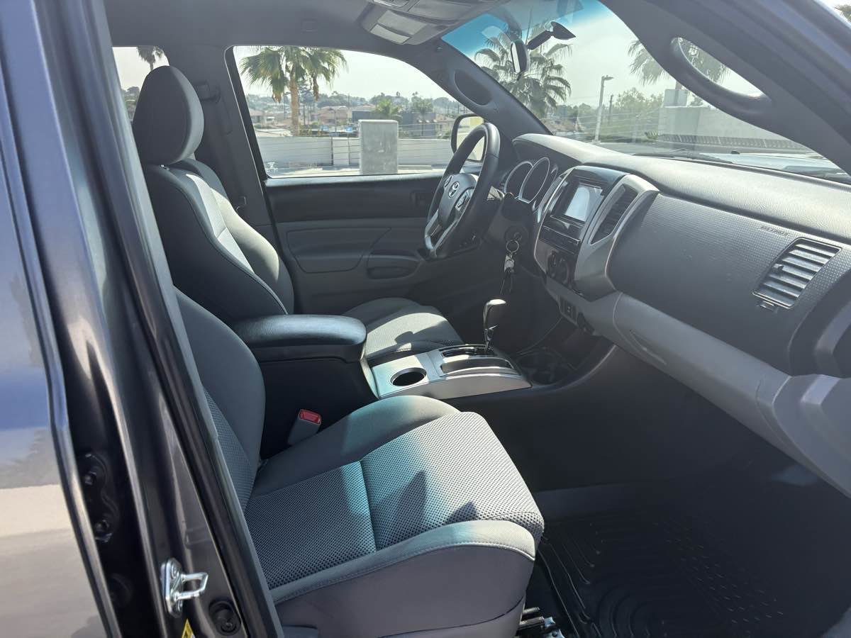 Used 2014 Toyota Tacoma PreRunner image 22