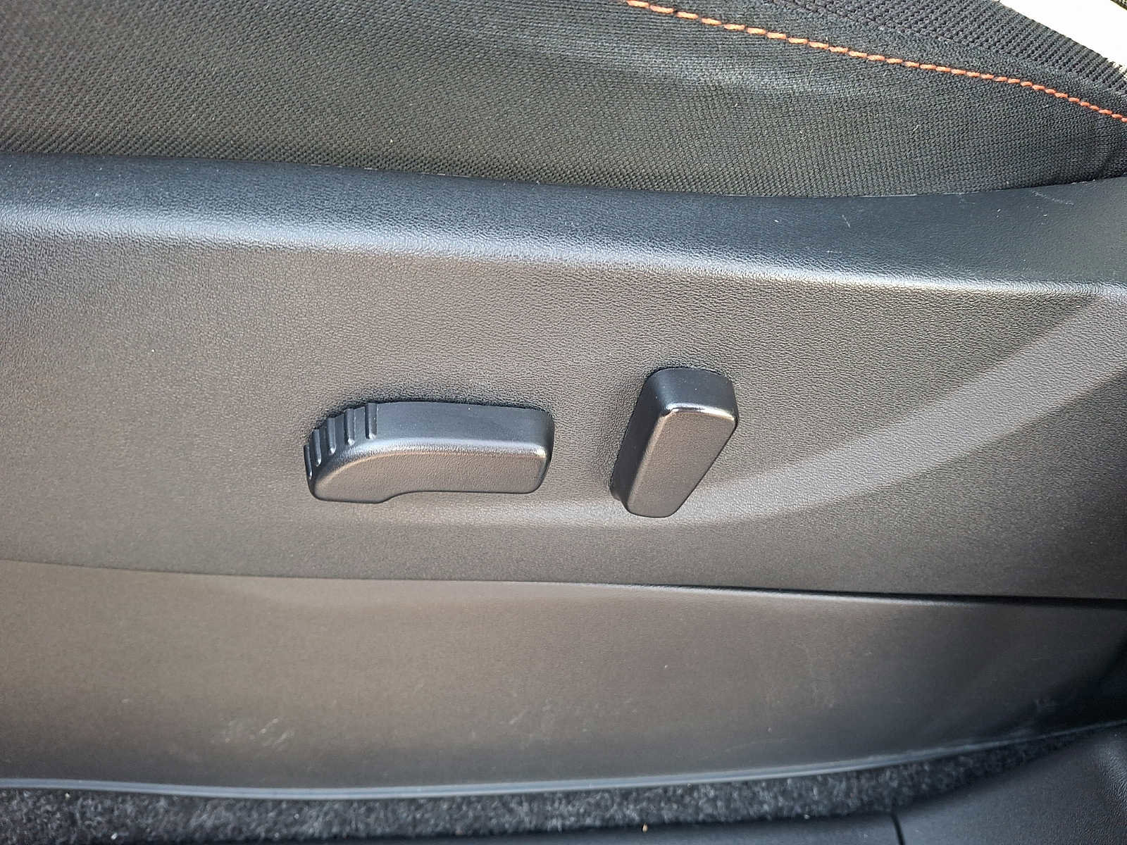 Used 2024 Nissan Frontier PRO-4X w/ Off-Road Protection Package image 12