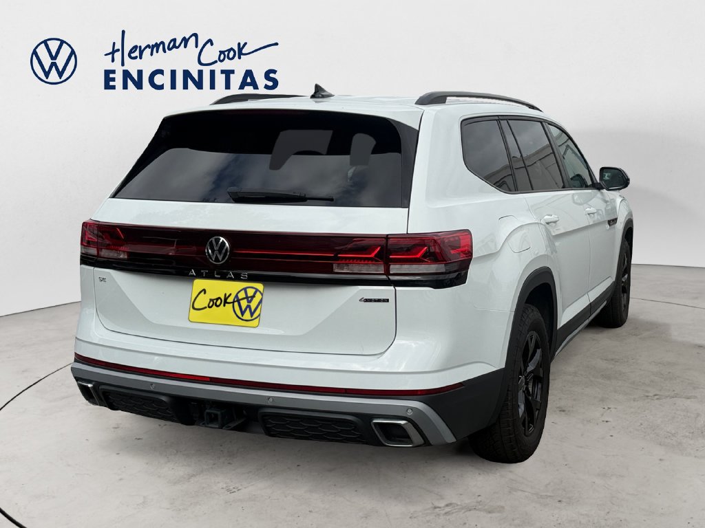Certified 2025 Volkswagen Atlas Peak Edition SE AWD/4WD image 5